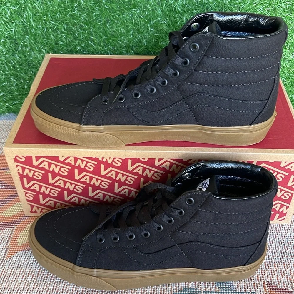 Vans Men’s Sk8-Hi Reissue (Canvas Gum) Black/Lghtgm VN0A2XSBL0D Sneakers